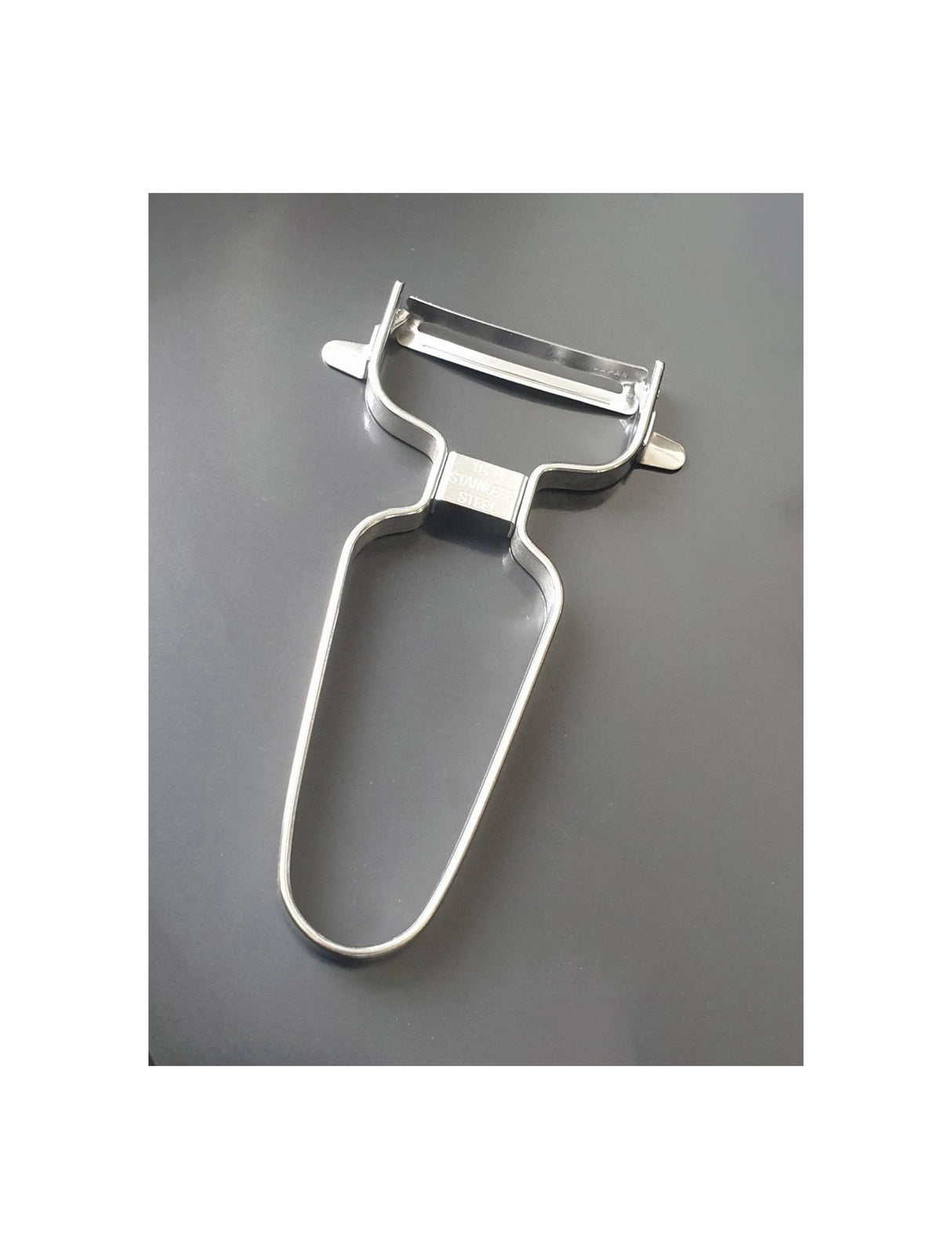 Ajiwai Shokubo Curve Peeler Stainless Steel 50mm